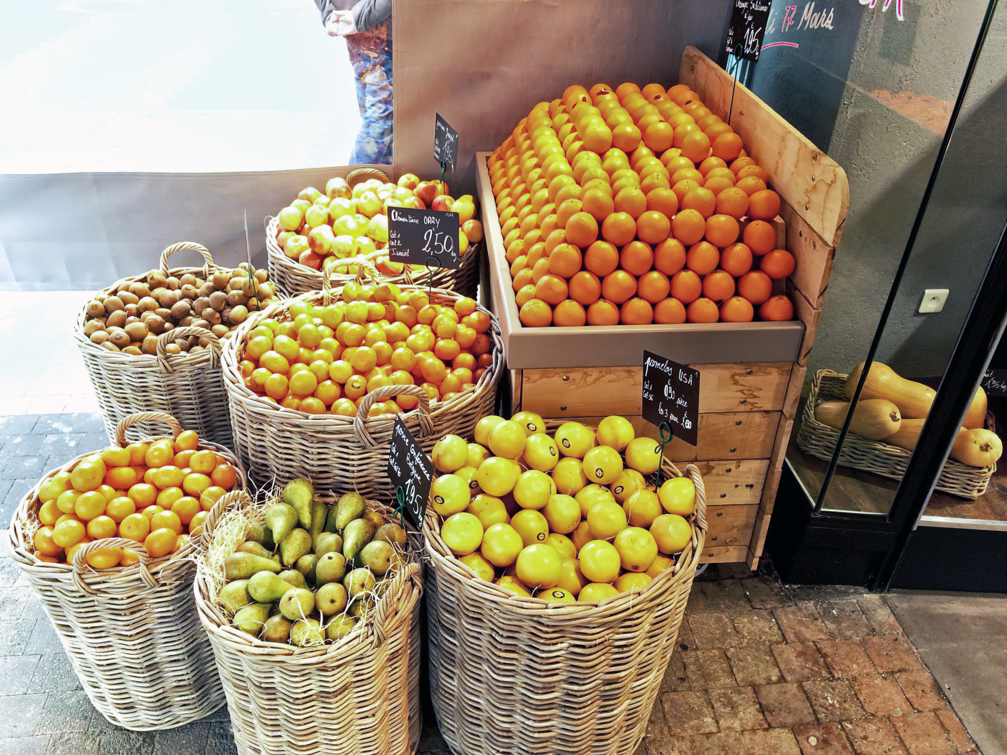 Jarre osier pour magasin fruits et légumes