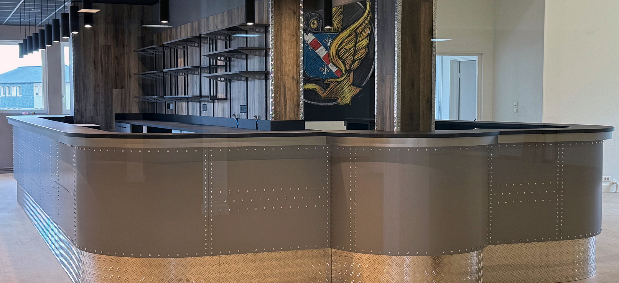 Conception - réalisation du nouveau comptoir du bar de la base Aérienne 105 d'Evreux